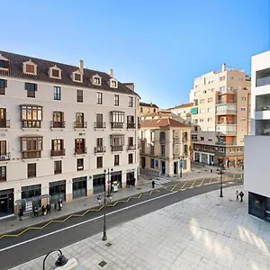 Apartamento Amplio Piso En Atarazanas, Málaga